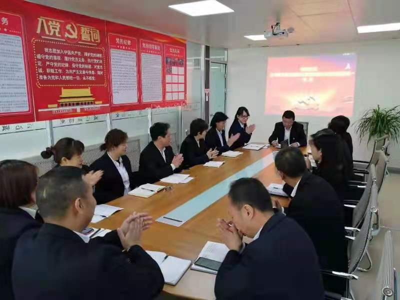 致敬建党百年 弘扬红色精神